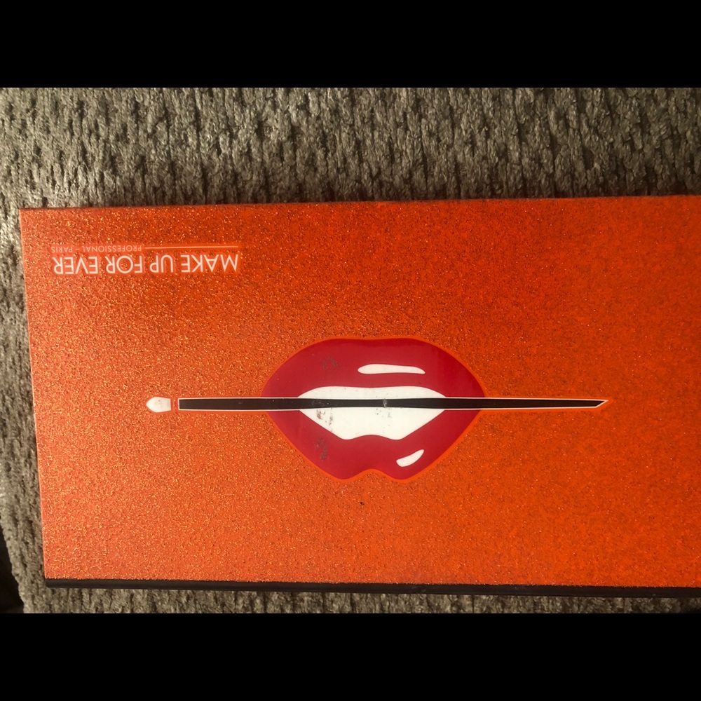 Makeup forever 15 artist shadow palette